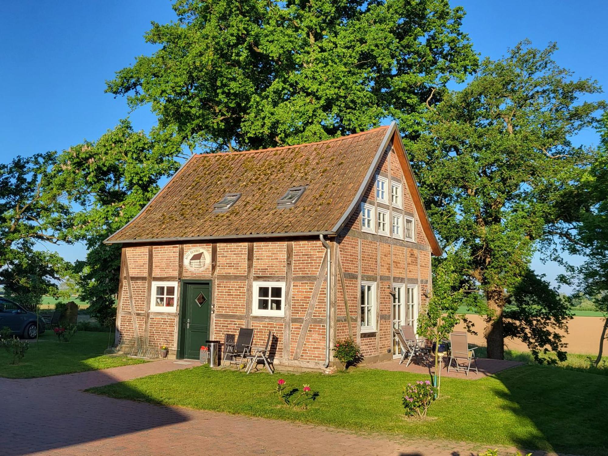 Altes Backhaus Bauernhof Vogel Apartment Rohrsen Luaran gambar